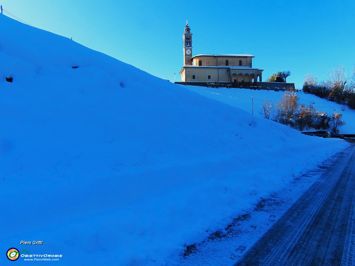 03 Alla Chiesa di Miragolo San Salvatore.JPG